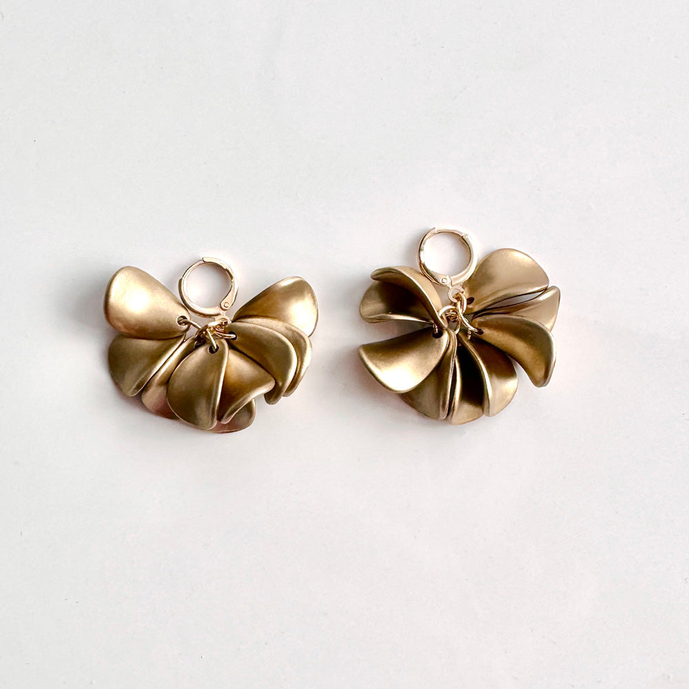 Boucles d'oreilles Peony - doré mat