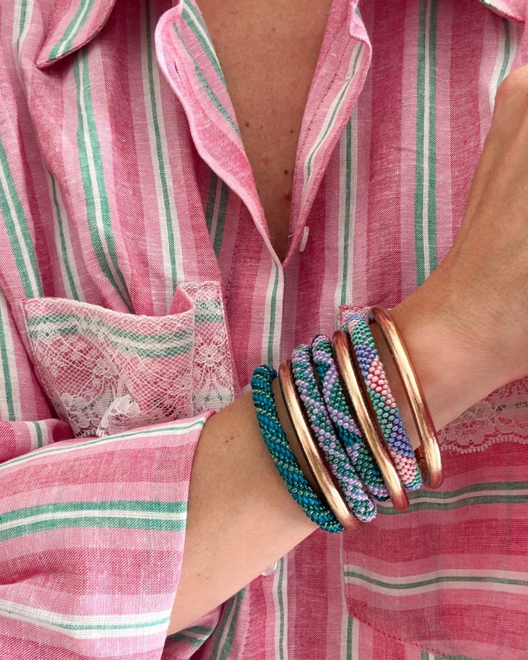 Bracelet népalais #103 (vert, bleu et rose)