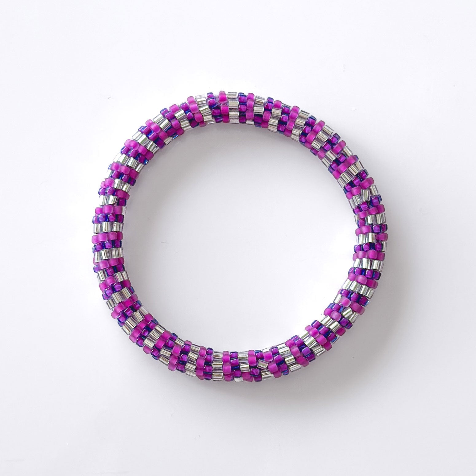 Bracelet népalais #68 (rose, violet et argenté)