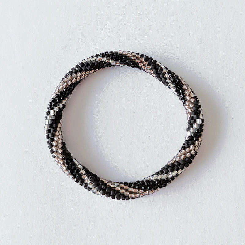 Bracelet népalais #9 (noir et argent)