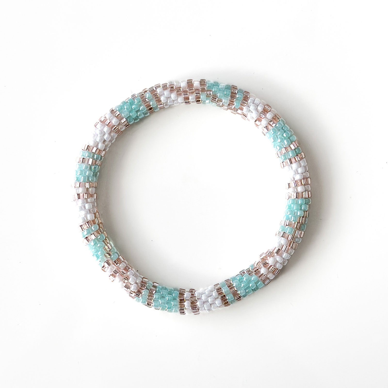 Bracelet népalais #48 (vert-eau et champagne)