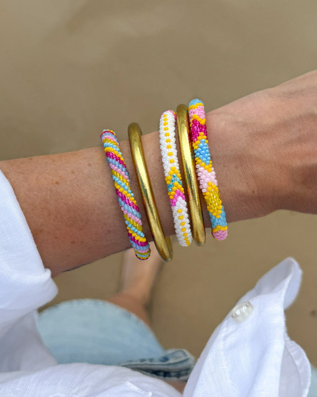 Bracelet népalais #119 (jaune, rose et bleu)