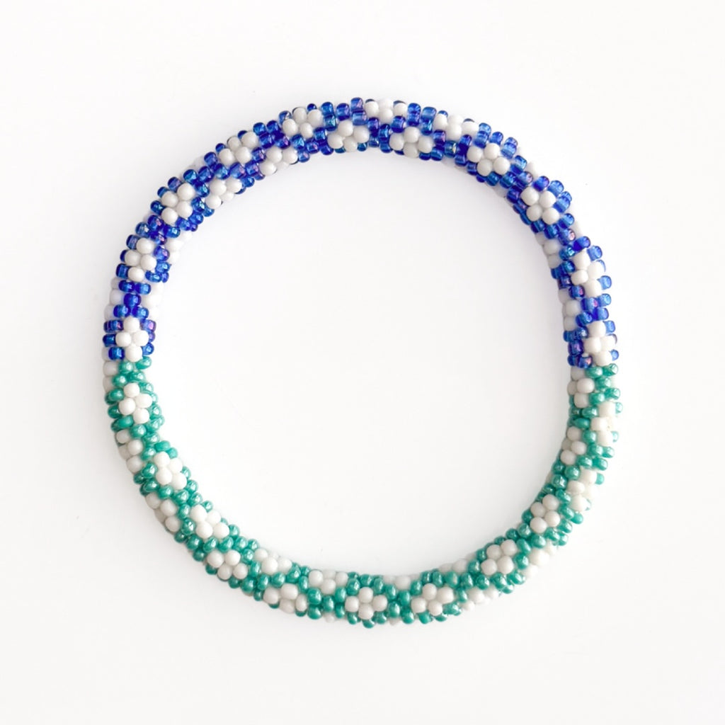 Bracelet népalais #121 (blanc, vert et bleu)