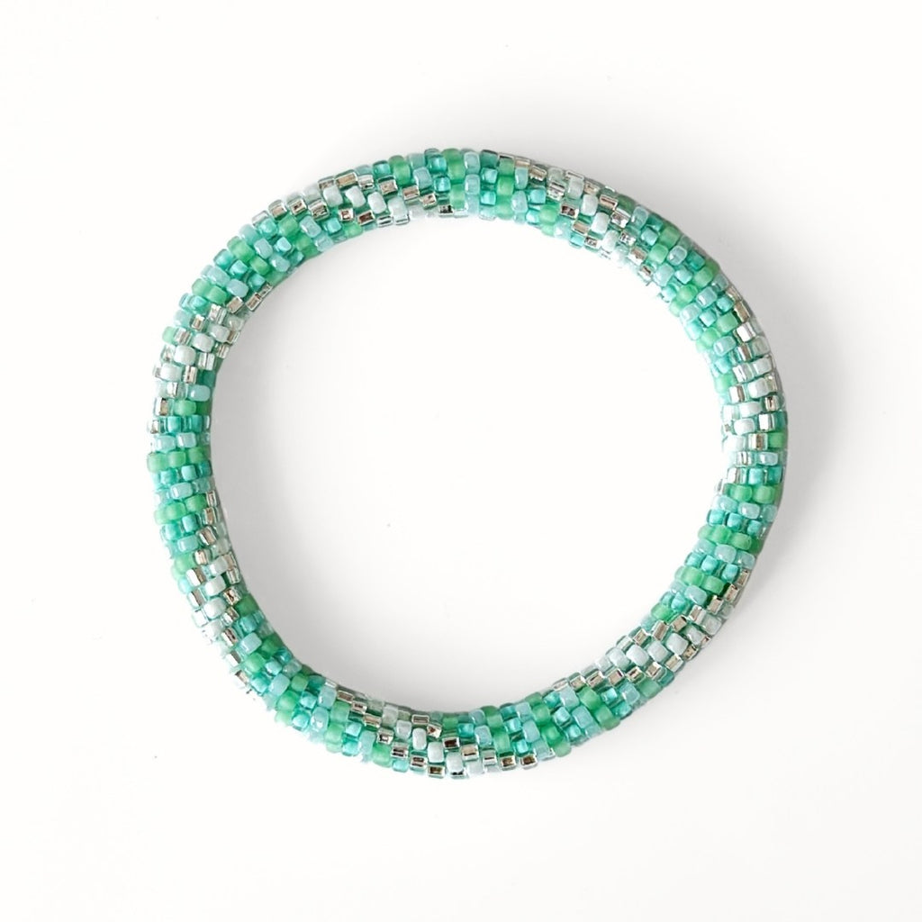 Bracelet népalais #54 (vert pastel et argent)