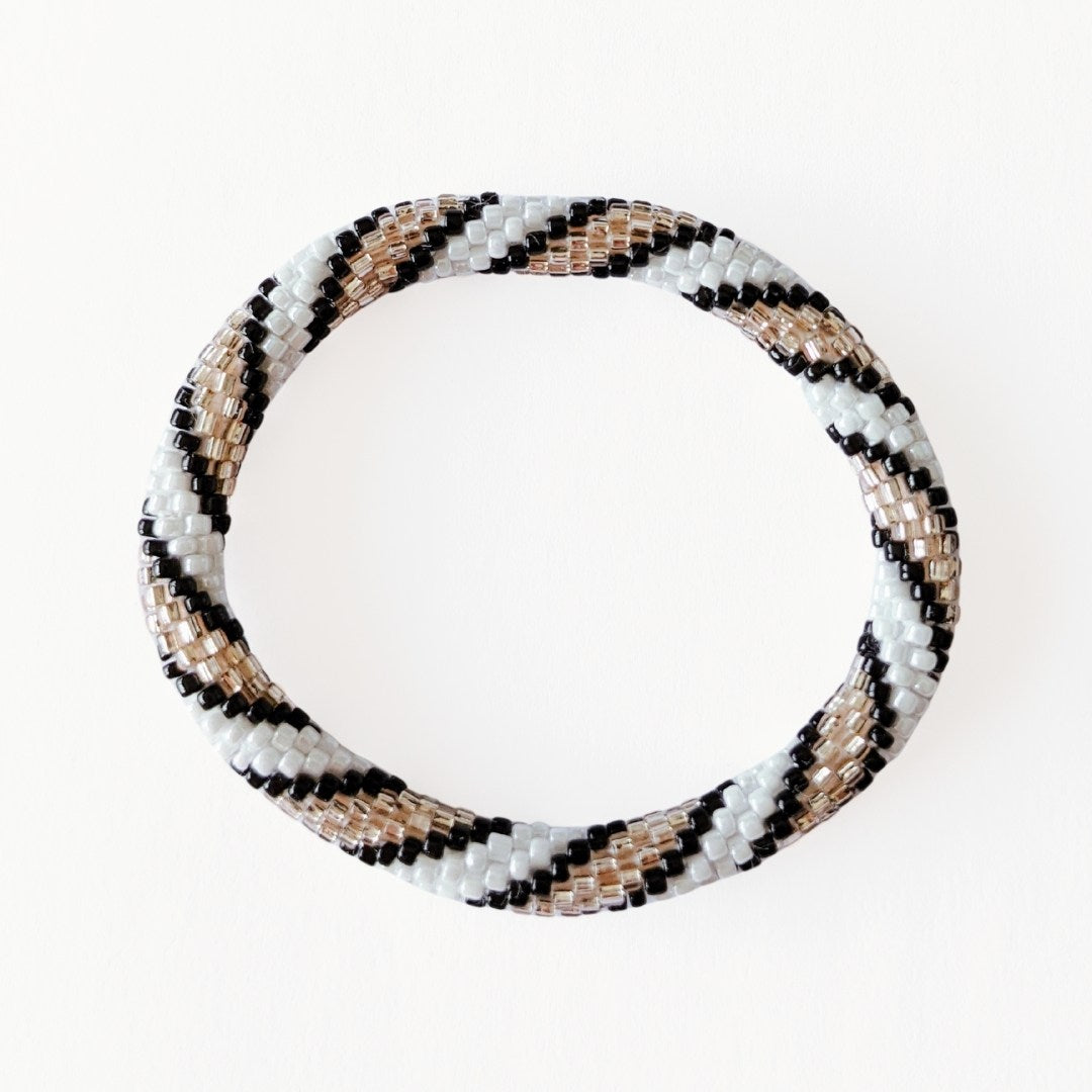Bracelet népalais #8 (noir, blanc et champagne)