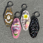 Porte-clés grigri rose (à personnaliser)