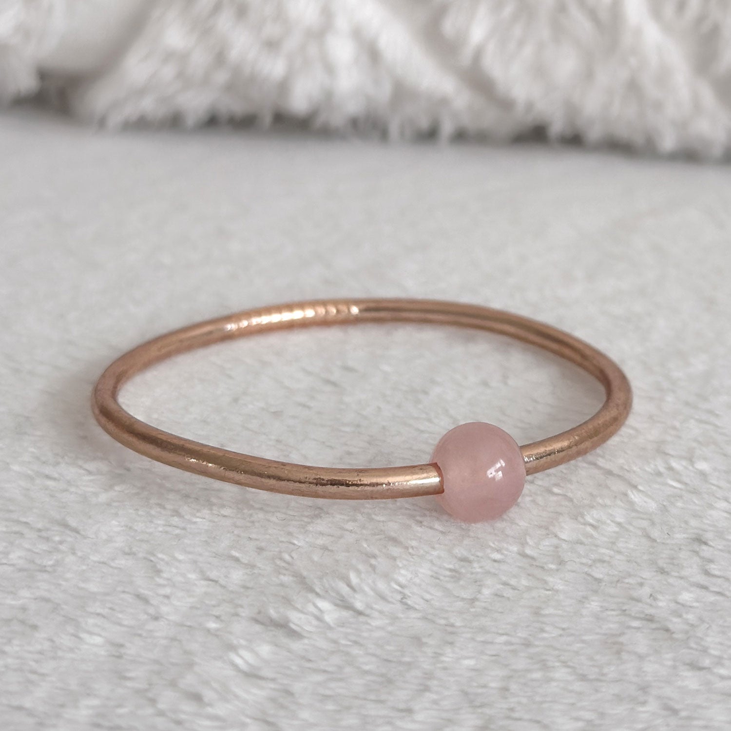Jonc bouddhiste precious - champagne & quartz rose