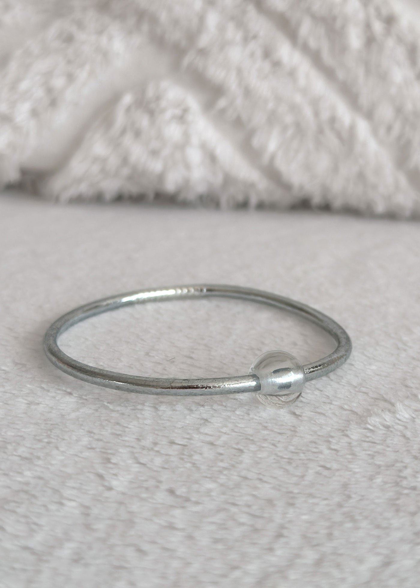 Jonc bouddhiste precious - silver & quartz blanc
