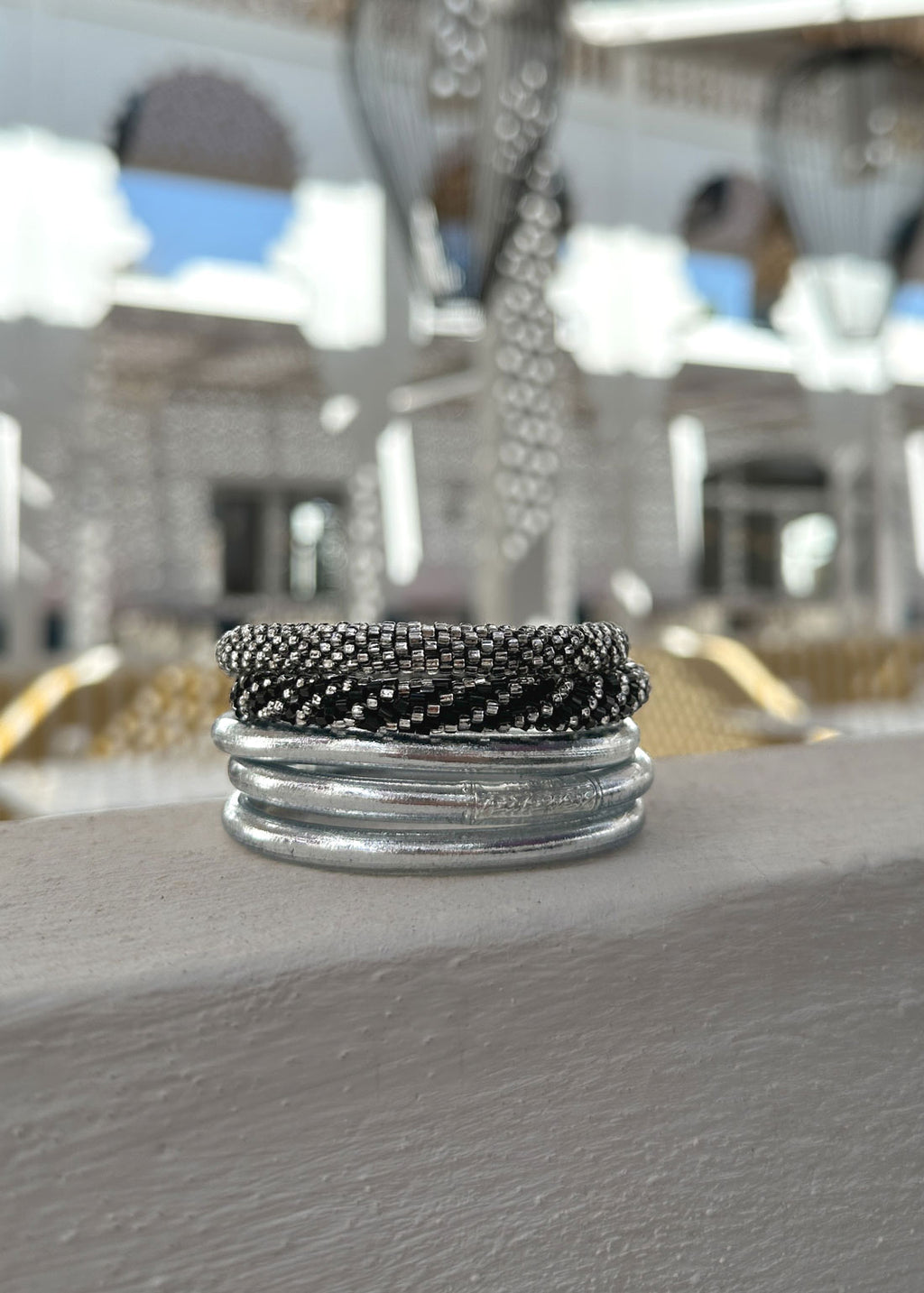 Lot joncs bouddhistes et bracelets népalais - silver