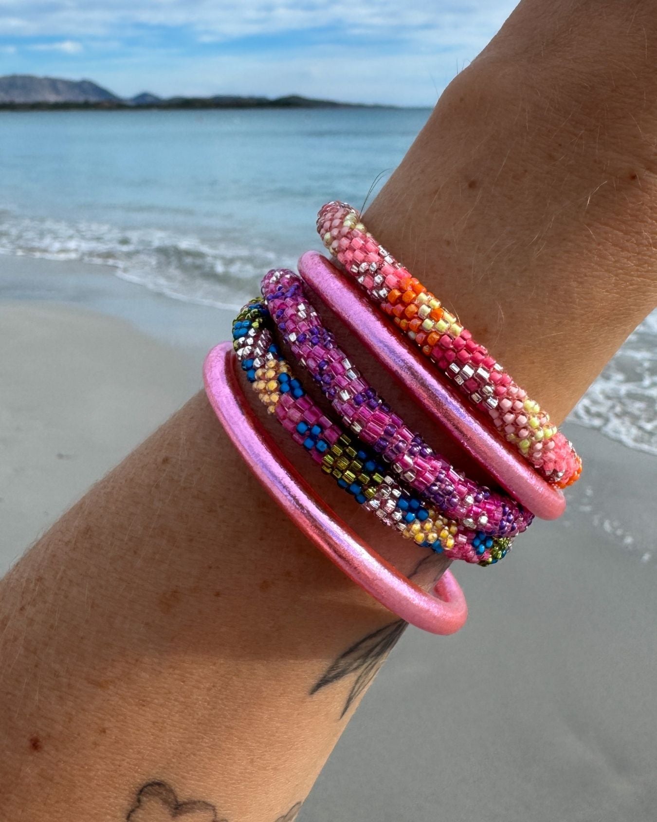 Bracelet népalais #77 (rose, bleu et vert)